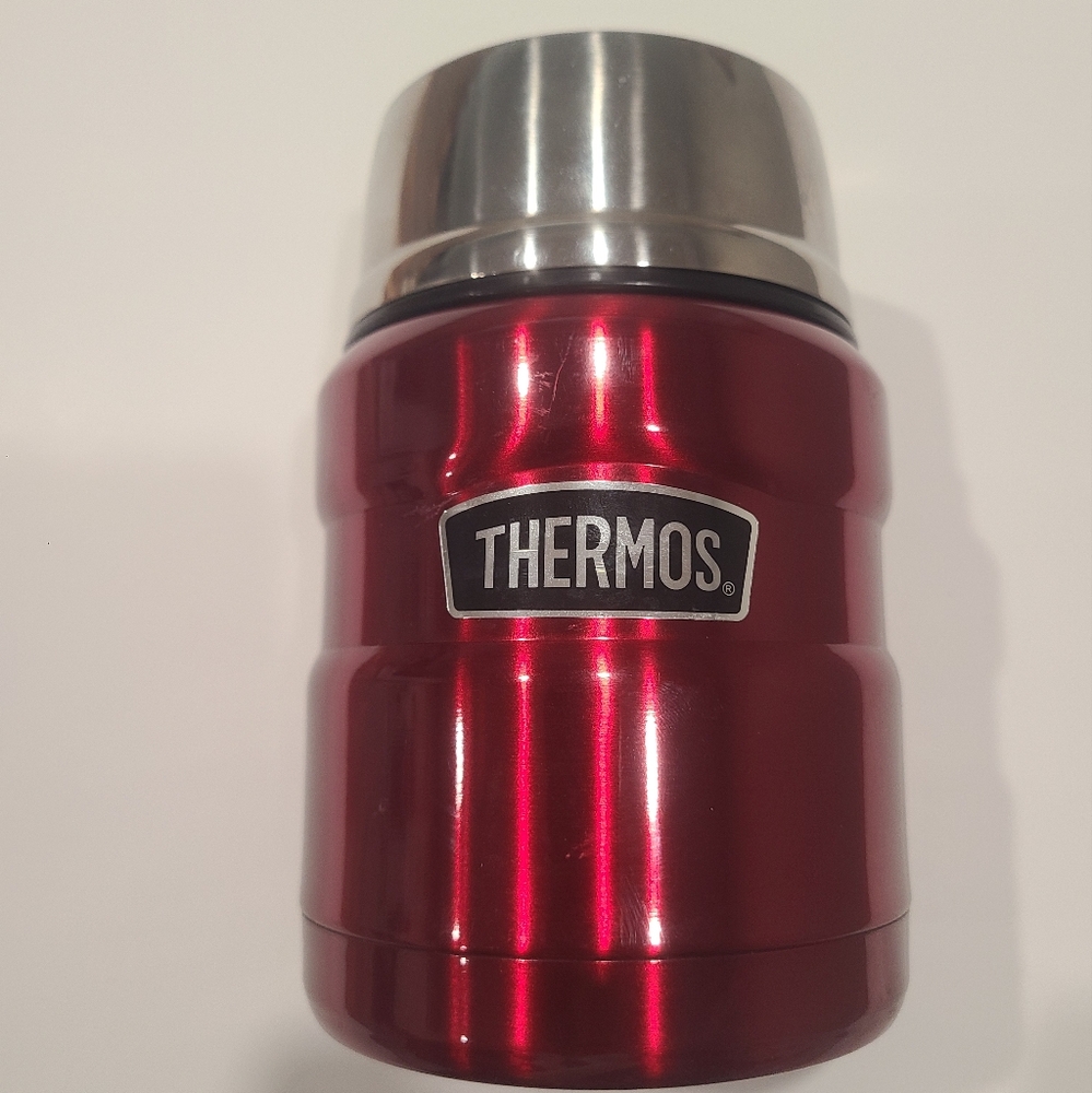 Thermos SK3000 Red 16oz Stainless Vacuum-Insulated Stainless Food Jar.  Spoon